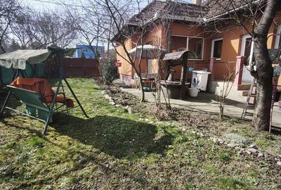 Casă cu 3 camere cu Canalizare în Corunca