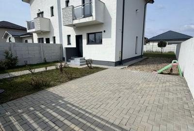 Casă cu 4 camere în Central - 4