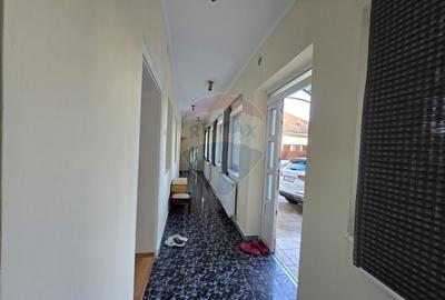 Casă cu 5 camere de vânzare în zona Central comision 0 - 12