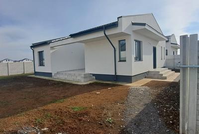 Casă individuală cu 4 camere în Berceni