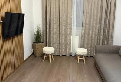 Apartament cu 3 camere semidecomandat în Central - 2