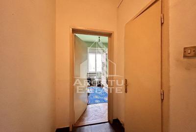 Apartament cu 4 camere decomandat în Central - 3