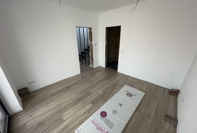 PROIECT DEOSEBIT - 17