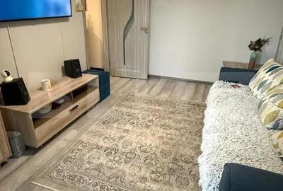 Apartament cu 3 camere decomandat în Noua