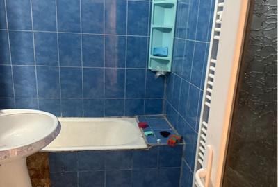 Inchiriez apartament cu 3 camere strada 23 august - 7
