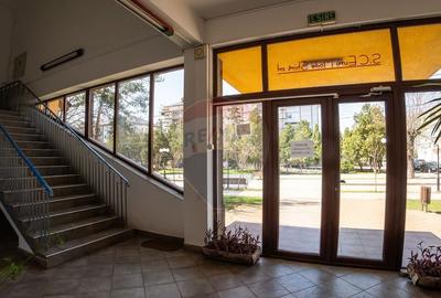 Spa?iu comercial de 1,460mp in zona Central - 27