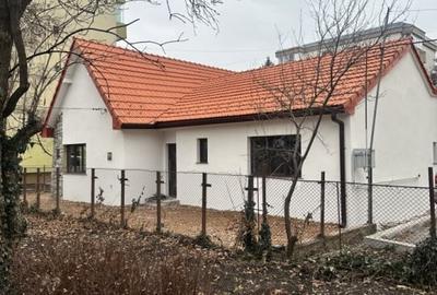 Casă individuală cu 5 camere în Mărăști
