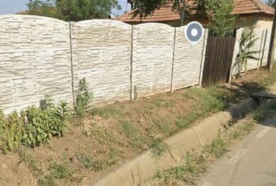 Casă cu Teren 1500 Mp în Comanca - 1