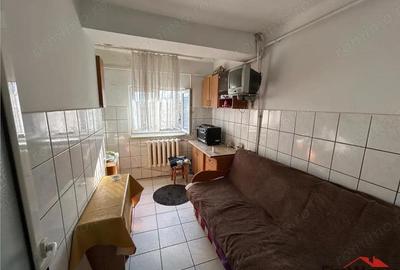 Garsonieră decomandată, mobilată în Sud
