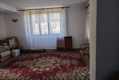Casă cu 4 camere în Central - 6