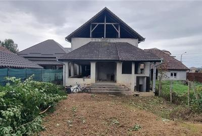 Casa/Spatiu Comercial sau pentru Birouri de Zona Tarnaveni - 1