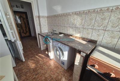 Royal Imobiliare - Vanzare Apartament zona Vest - 4