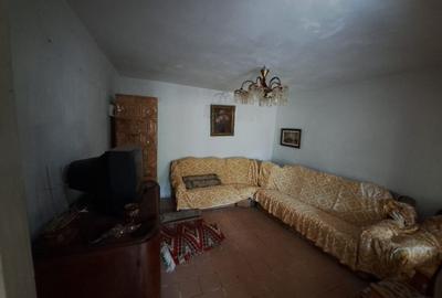 Casă individuală cu 3 camere cu Canalizare în Central - 12