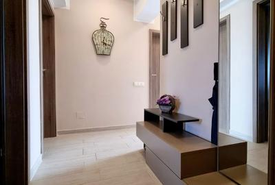 Apartament cu 2 camere decomandat în Roșu