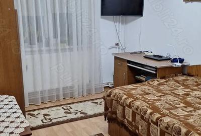 Apartament cu 3 camere decomandat în Sărari - 5