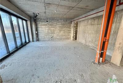 Spațiu comercial, de 130 mp, în Central - 11