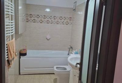 Duplex cu 4 camere cu Canalizare în Central - 15