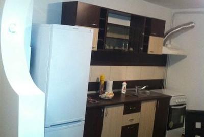 Apartament cu 2 camere decomandat în 9 Mai - 3