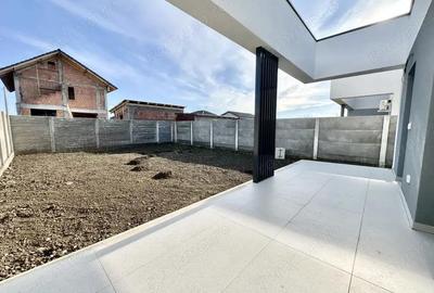 Casă cu 3 camere cu Teren 310 Mp în Moșnița Veche