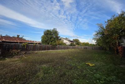 Spațiu comercial, de 1,350 mp, în Central - 4