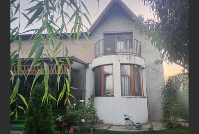 Casă cu 4 camere cu Teren 457 Mp în Șendreni - 10
