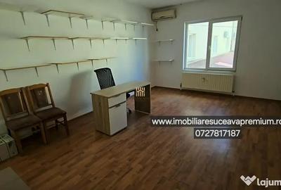 Spațiu comercial, de 24 mp, în Central - 8
