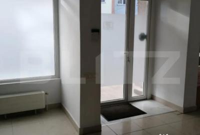 Spațiu comercial, de 72 mp, în Policlinica - 3