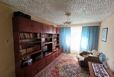 Vand apartament de 3 camere decomandate in suprafa?a de 57,25mp, situat in Bal? blocul 43 Zona Jiul. - 8