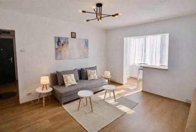 Apartament cu 2 camere semidecomandat, mobilat în Tractorul