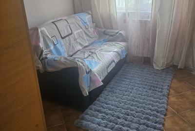 Apartament cu 3 camere semidecomandat în Central - 1