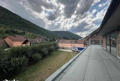 Casă cu 7 camere cu Canalizare în Gura Râului - 4