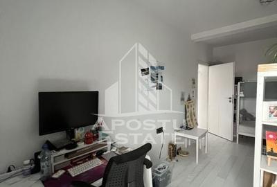 Vila deosebită parte dintr-un triplex - 8