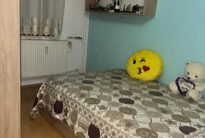 Apartament cu 3 camere semidecomandat în Berceni - 14