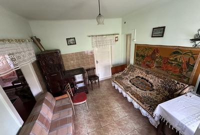 Casă cu 3 camere în Cacova Ierii - 1