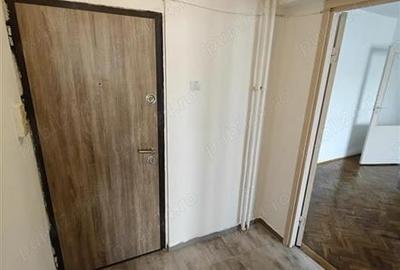 Apartament 2 camere, et intermediar, semicentral - 4