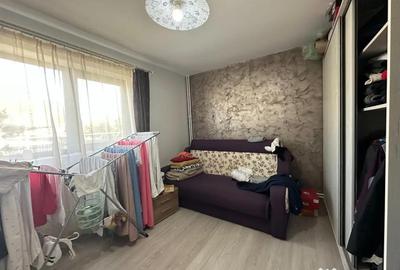 Casă cu 5 camere cu Teren 3784 Mp în Cornești - 1