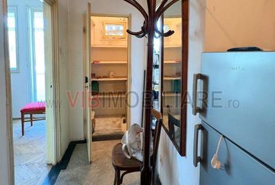 Apartament cu 2 camere semidecomandat în 1 Mai