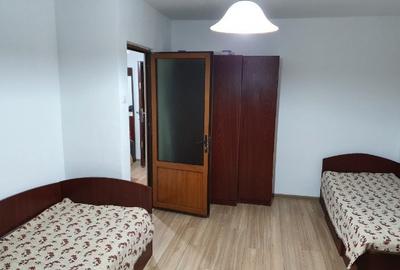 Nerva Traian metrou Timpuri Noi, bl.1997,decomandata,PARTER/8,mobilata,renovata. - 2