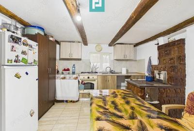 Casa renovata in localitatea Lazuri, Arad - 6