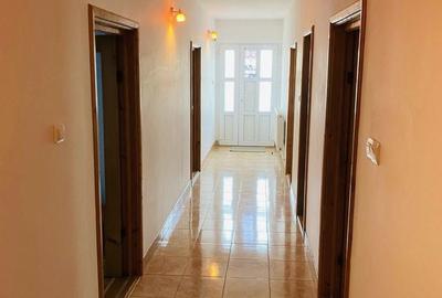 Casă cu 4 camere în Central - 4