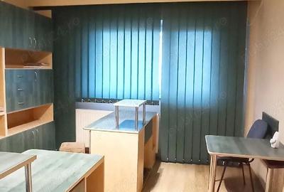 Apartament cu 4 camere semidecomandat în Micro 16