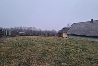 Teren intravilan de 2300 mp, în Liteni (Moara)