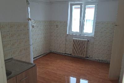 Inchiriez apartament 2 camere Soarelui - 3