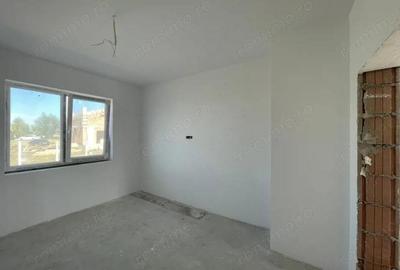 Casă cu 4 camere cu Teren 275 Mp în Urseni - 3