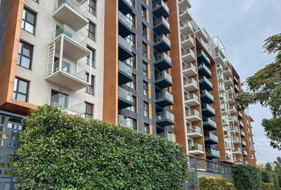 Apartament cu 3 camere semidecomandat în P-ta Presei Libere