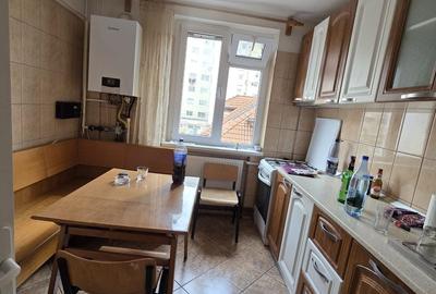 Apartament cu 3 camere decomandat în Ultracentral