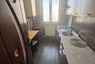 Apartament cu 2 camere decomandat în Cornișa - 3