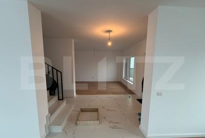 Casă cu 4 camere cu Teren 780 Mp în Central - 1