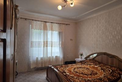 Casă cu 4 camere în Central - 6