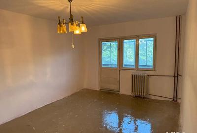 De vanzare apartament 3 camere Pia?a Verde, Aradului - 3